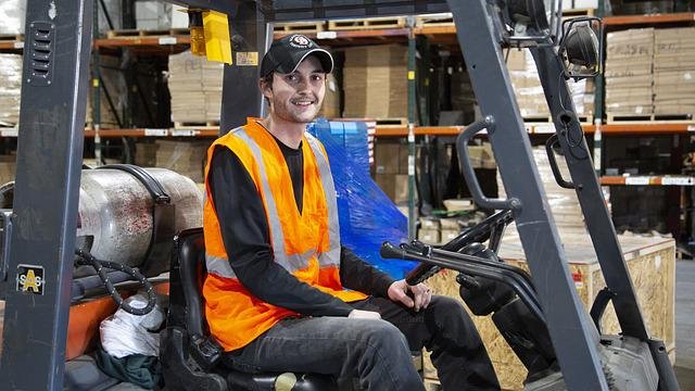 forklift 4074234 640