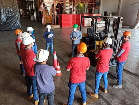how to become forklift certified