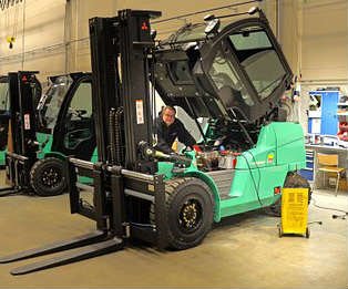 how to start a forklift
