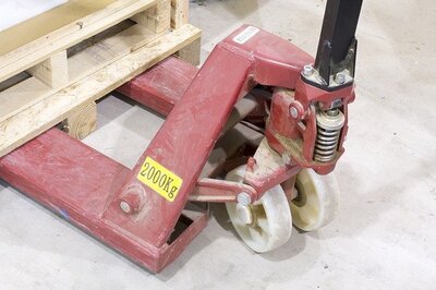 How to rent pallet jack